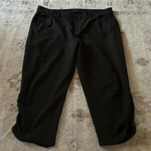 Eddie Bauer Black Capri Hiking Pants Women's Size 18